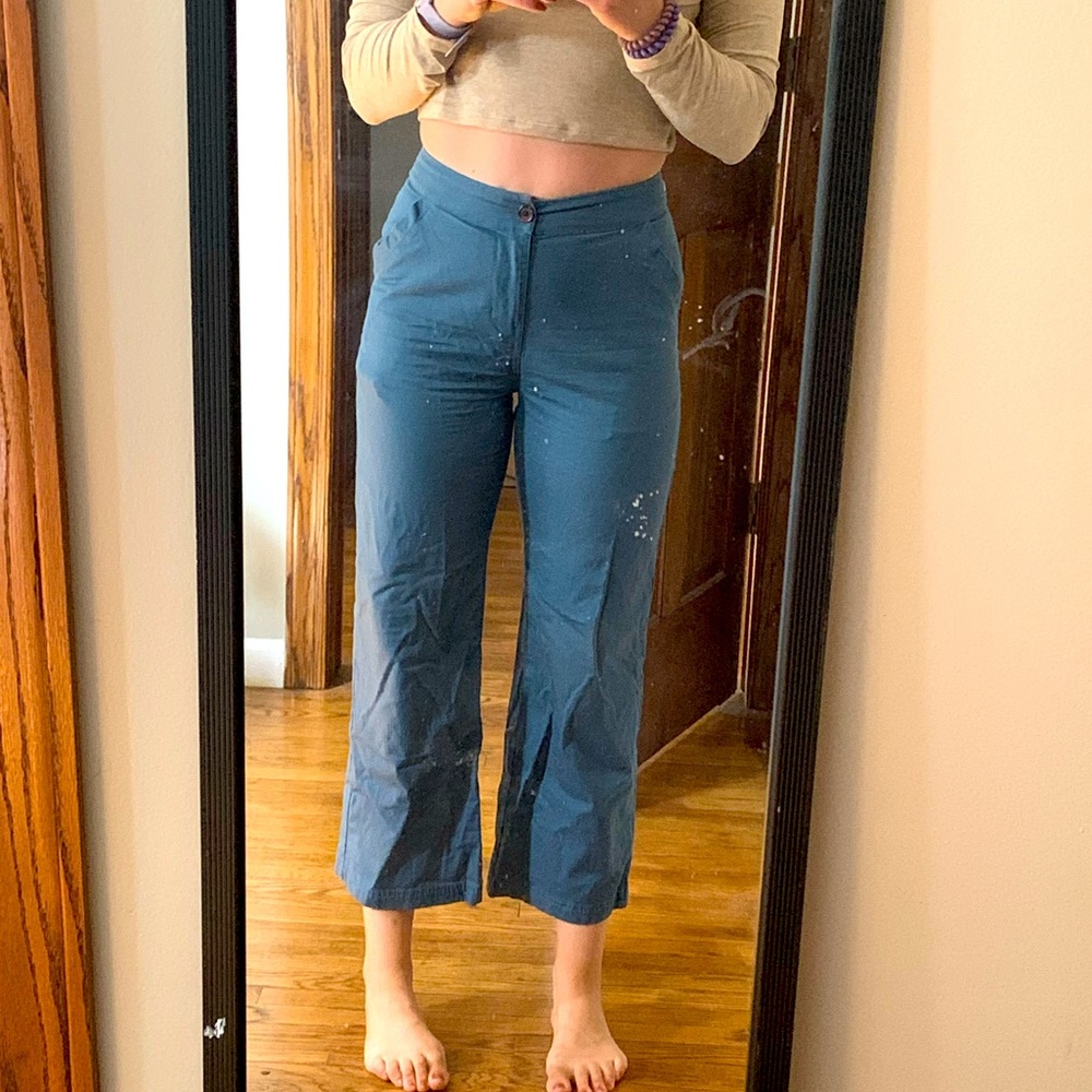 Pact flare Capri